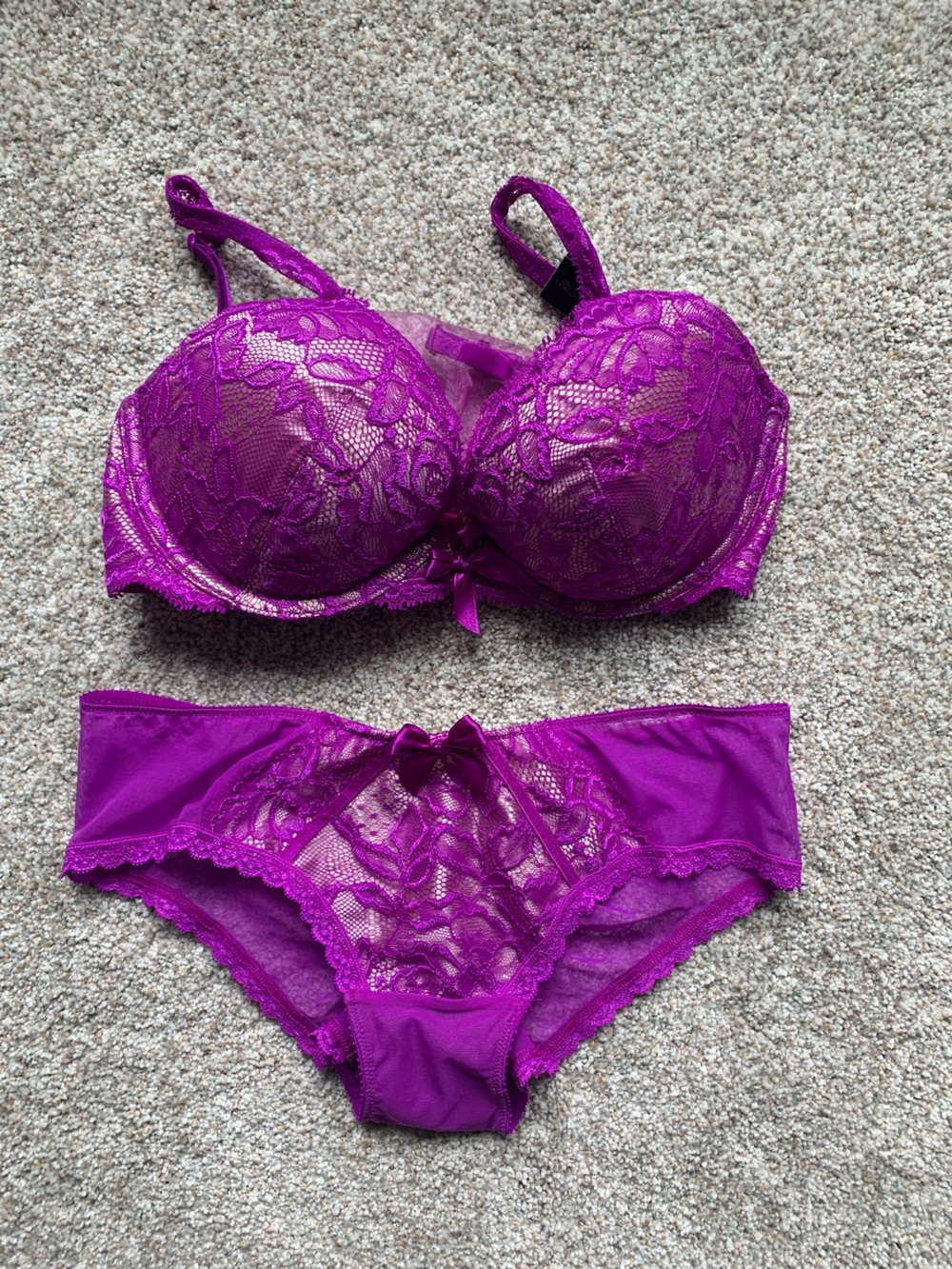 Victoria’s Secret Vintage Bra and Panty Set, Purple Lace, size 34C/S NWT